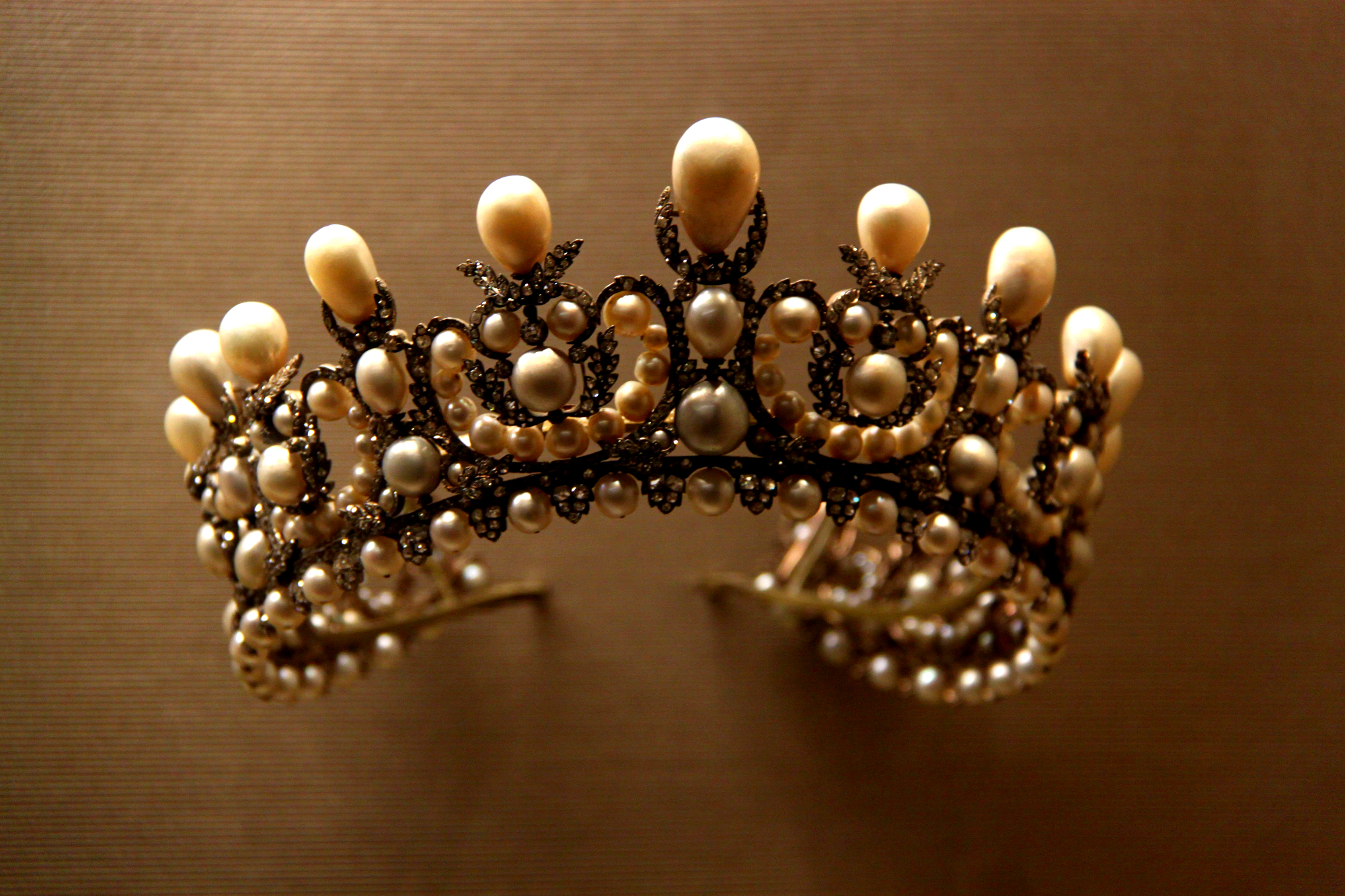 Princesses’ Jewelries exhibited at the Louvre Museum