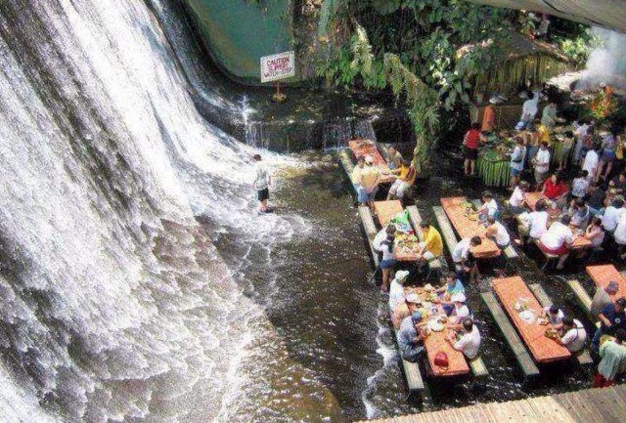 Unique: eat a restaurant at the base of a waterfall in the Philippines